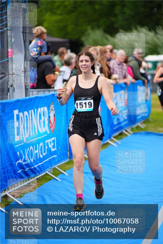 30.08.2026 - Elbe Triathlon Hamburg LAZAROV Photography http://msf.ph/oto/10067058 30.08.2026 12:21:47 Ziel 1235, 1519, 1546, 1606 meine-sportfotos.de