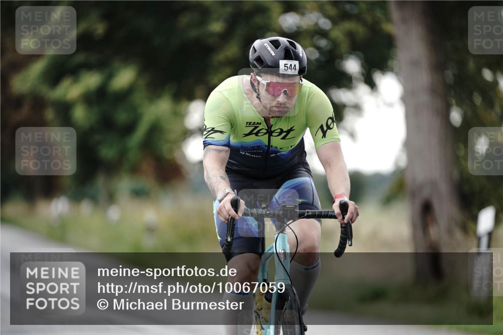 30.08.2026 - Elbe Triathlon Hamburg Michael Burmester http://msf.ph/oto/10067059 30.08.2026 09:14:09 Radfahren 430, 544 meine-sportfotos.de