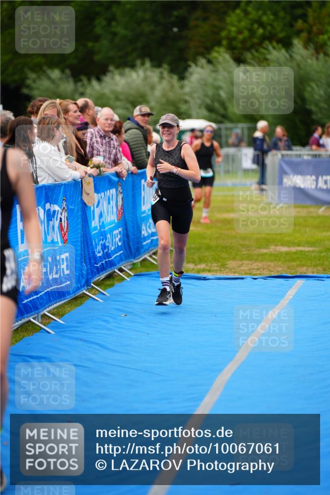 30.08.2026 - Elbe Triathlon Hamburg LAZAROV Photography http://msf.ph/oto/10067061 30.08.2026 12:21:48 Ziel 1519, 1546, 1606 meine-sportfotos.de