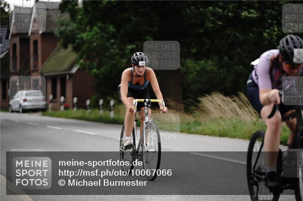 30.08.2026 - Elbe Triathlon Hamburg Michael Burmester http://msf.ph/oto/10067066 30.08.2026 15:33:49 Radfahren  meine-sportfotos.de