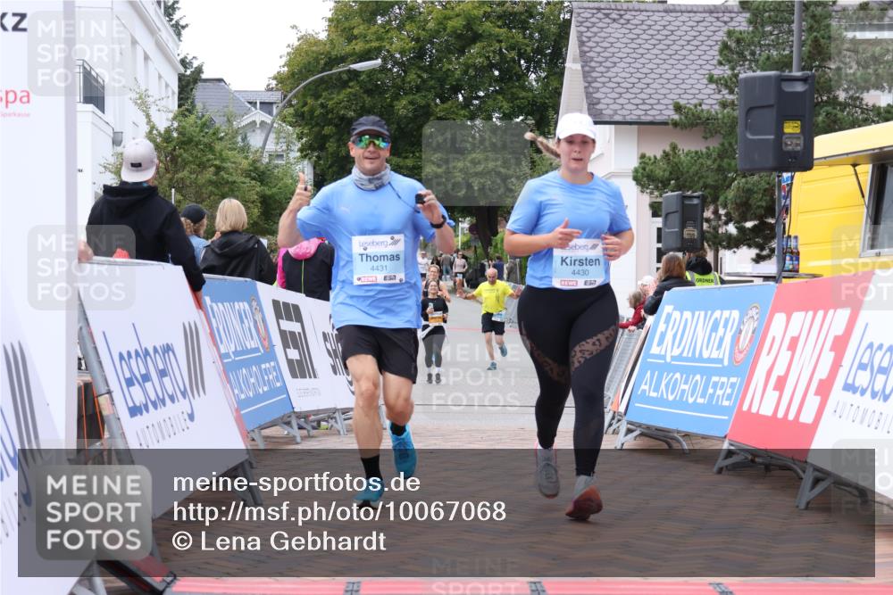 30.08.2026 - Blankeneser Heldenlauf Lena Gebhardt http://msf.ph/oto/10067068 30.08.2026 13:00:53 Ziel 4430, 4431 meine-sportfotos.de