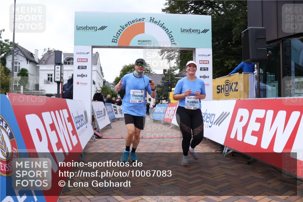 30.08.2026 - Blankeneser Heldenlauf Lena Gebhardt http://msf.ph/oto/10067083 30.08.2026 13:00:54 Ziel 4430, 4431 meine-sportfotos.de