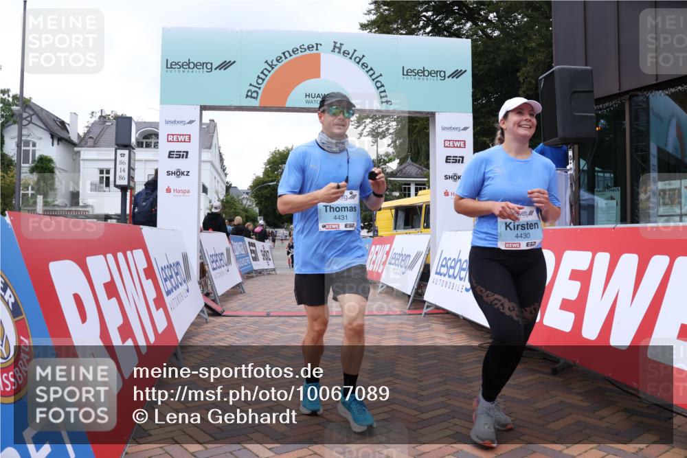 30.08.2026 - Blankeneser Heldenlauf Lena Gebhardt http://msf.ph/oto/10067089 30.08.2026 13:00:55 Ziel 4430, 4431 meine-sportfotos.de
