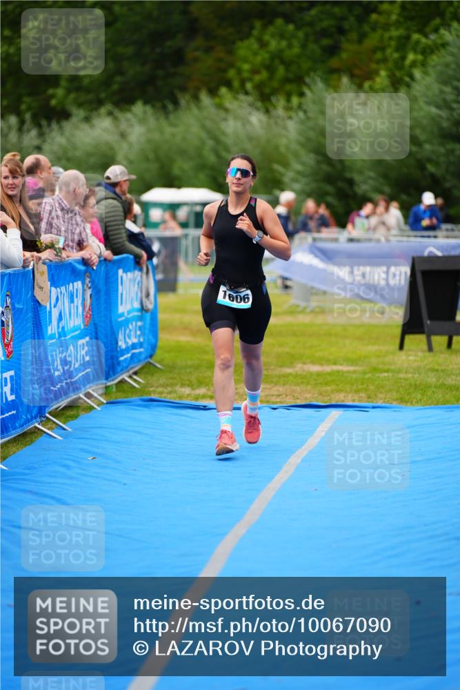 30.08.2026 - Elbe Triathlon Hamburg LAZAROV Photography http://msf.ph/oto/10067090 30.08.2026 12:21:54 Ziel 894, 1606 meine-sportfotos.de