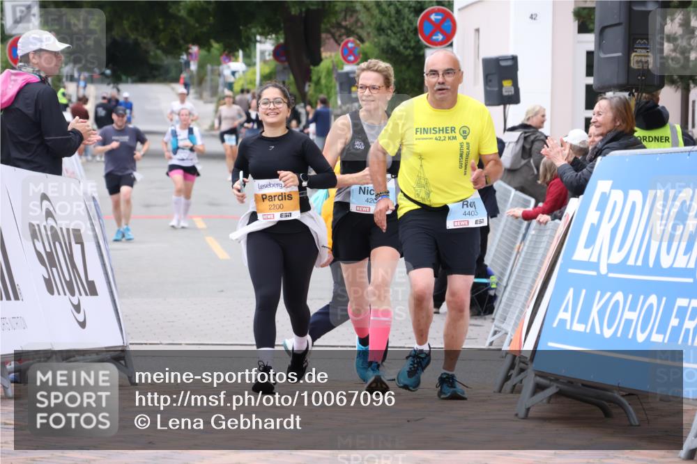 30.08.2026 - Blankeneser Heldenlauf Lena Gebhardt http://msf.ph/oto/10067096 30.08.2026 13:00:59 Ziel 2200, 4207, 4403, 4430, 4431 meine-sportfotos.de