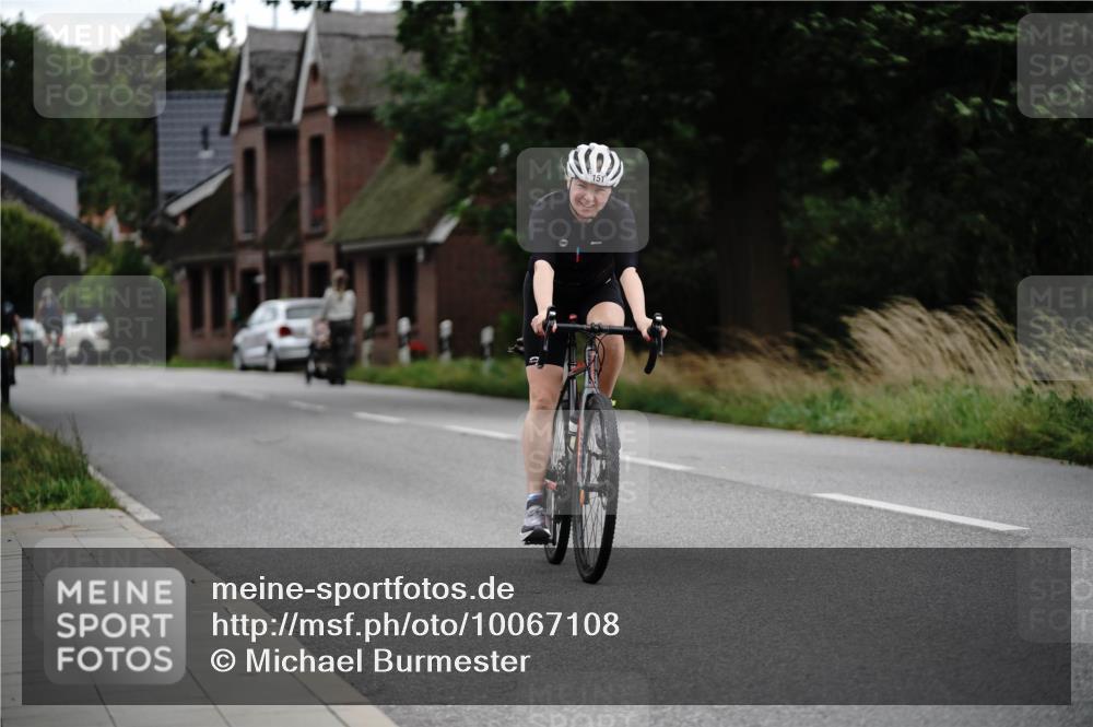 30.08.2026 - Elbe Triathlon Hamburg Michael Burmester http://msf.ph/oto/10067108 30.08.2026 15:34:40 Radfahren  meine-sportfotos.de