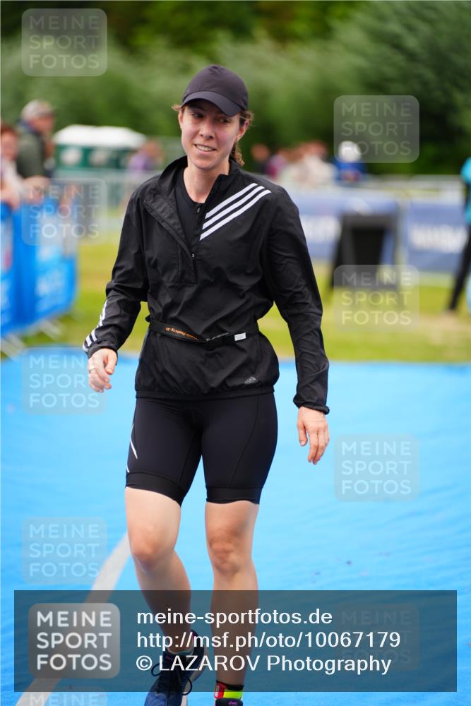 30.08.2026 - Elbe Triathlon Hamburg LAZAROV Photography http://msf.ph/oto/10067179 30.08.2026 12:22:13 Ziel 1408, 1604, 1613 meine-sportfotos.de