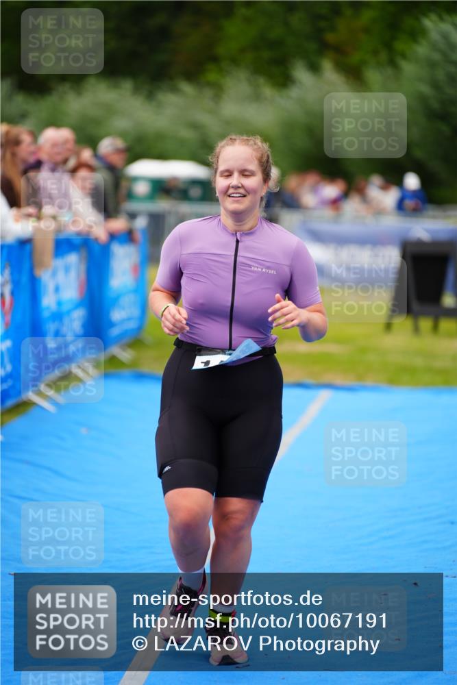 30.08.2026 - Elbe Triathlon Hamburg LAZAROV Photography http://msf.ph/oto/10067191 30.08.2026 12:22:15 Ziel 1408, 1613 meine-sportfotos.de