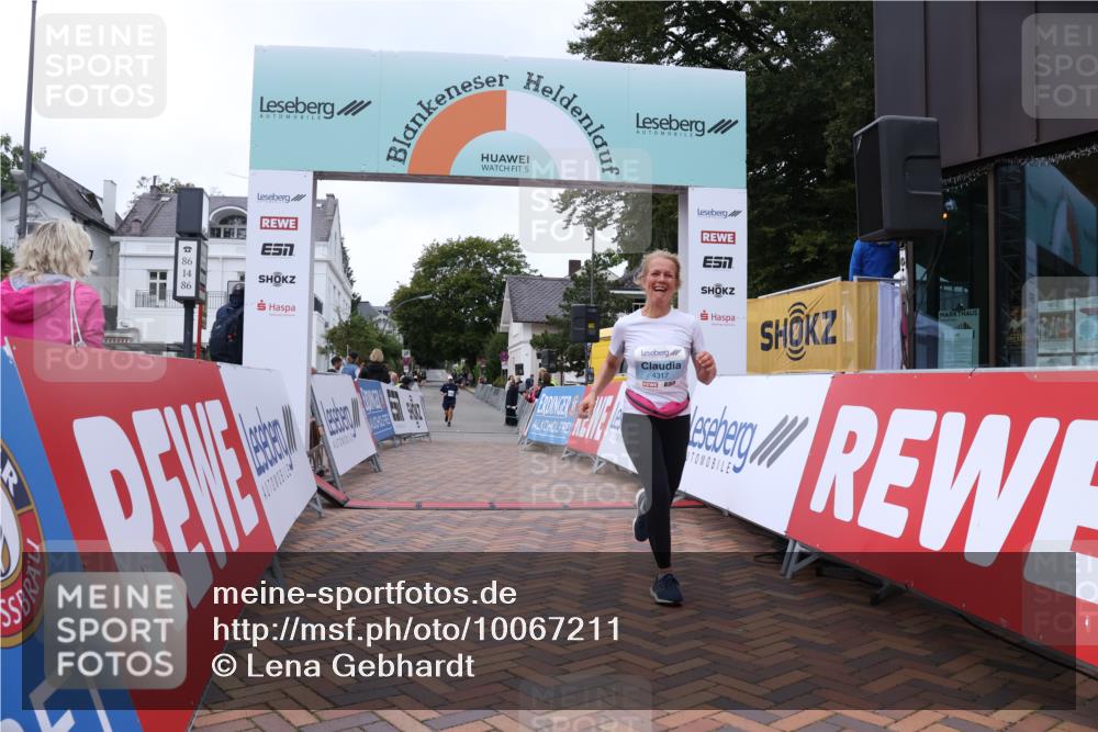 30.08.2026 - Blankeneser Heldenlauf Lena Gebhardt http://msf.ph/oto/10067211 30.08.2026 13:02:27 Ziel 4317 meine-sportfotos.de
