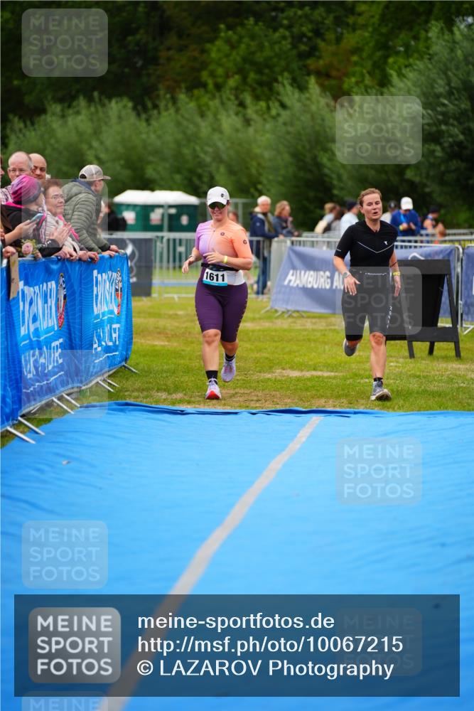 30.08.2026 - Elbe Triathlon Hamburg LAZAROV Photography http://msf.ph/oto/10067215 30.08.2026 12:22:45 Ziel 1609, 1611 meine-sportfotos.de