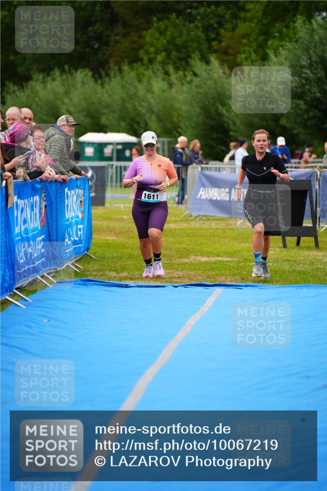 30.08.2026 - Elbe Triathlon Hamburg LAZAROV Photography http://msf.ph/oto/10067219 30.08.2026 12:22:45 Ziel 1609, 1611 meine-sportfotos.de