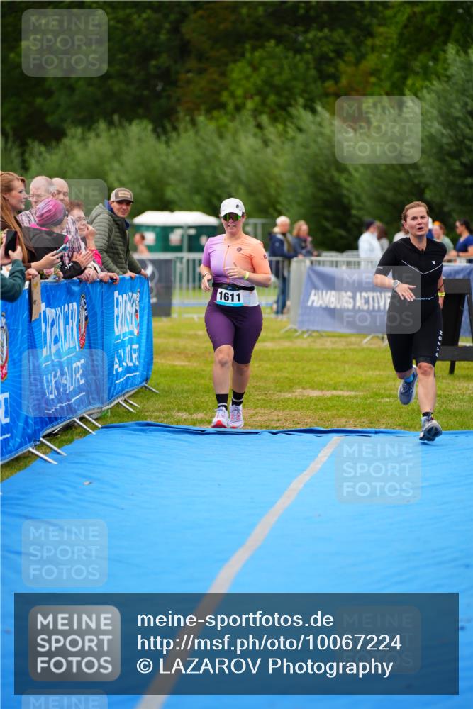 30.08.2026 - Elbe Triathlon Hamburg LAZAROV Photography http://msf.ph/oto/10067224 30.08.2026 12:22:46 Ziel 1609, 1611 meine-sportfotos.de