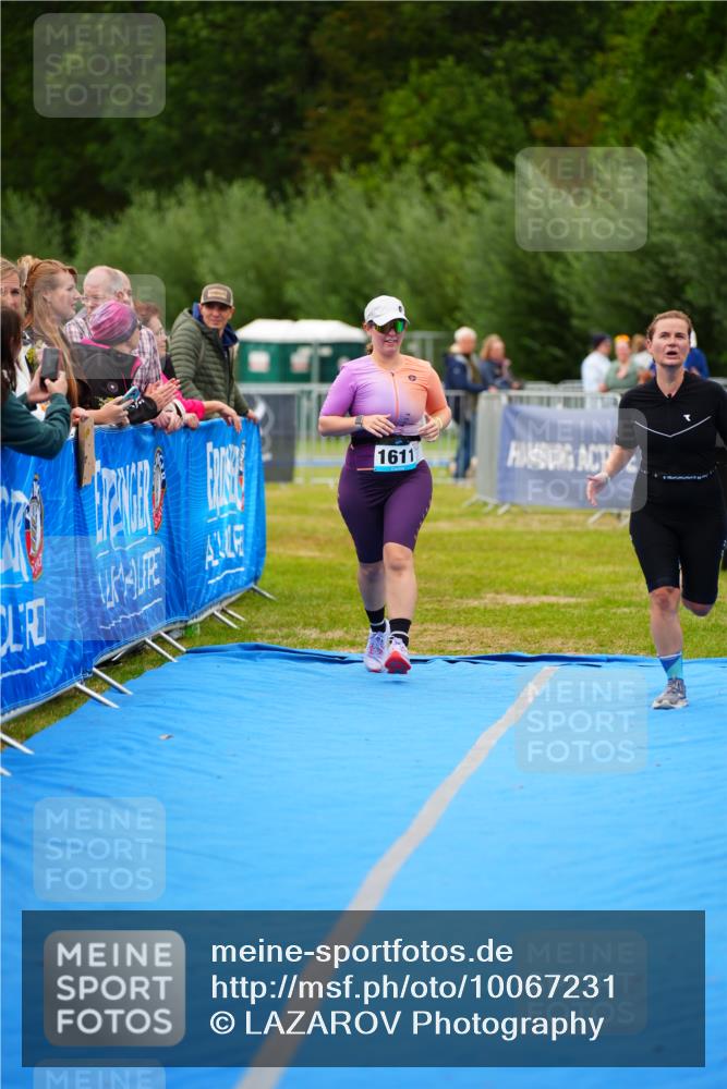 30.08.2026 - Elbe Triathlon Hamburg LAZAROV Photography http://msf.ph/oto/10067231 30.08.2026 12:22:46 Ziel 1609, 1611 meine-sportfotos.de