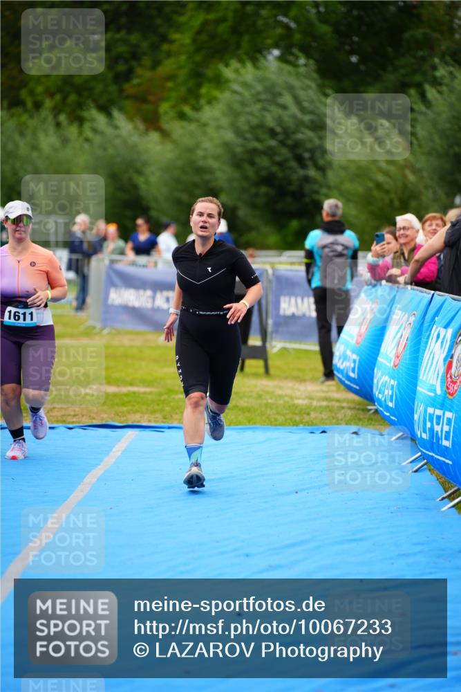 30.08.2026 - Elbe Triathlon Hamburg LAZAROV Photography http://msf.ph/oto/10067233 30.08.2026 12:22:47 Ziel 1609, 1611 meine-sportfotos.de