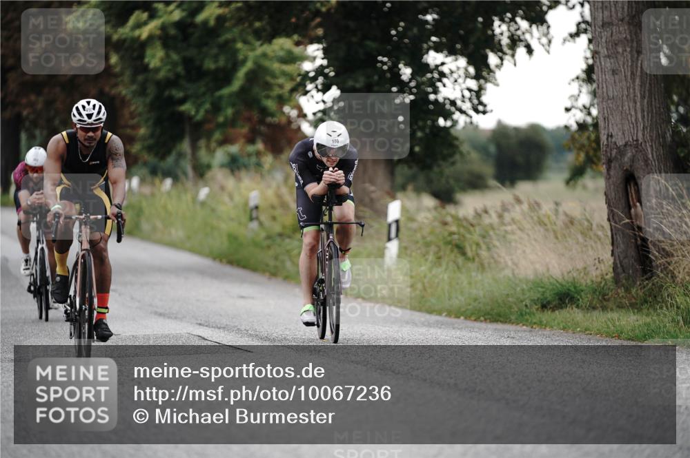 30.08.2026 - Elbe Triathlon Hamburg Michael Burmester http://msf.ph/oto/10067236 30.08.2026 09:14:58 Radfahren 180, 186, 274, 302, 493 meine-sportfotos.de