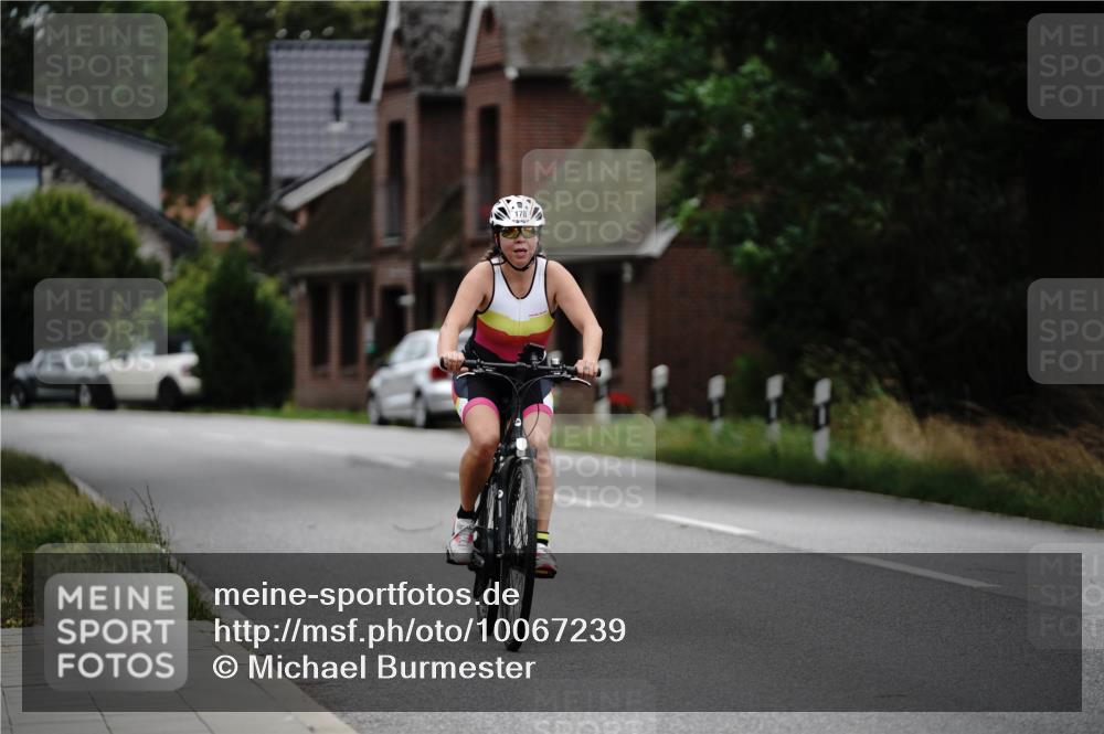 30.08.2026 - Elbe Triathlon Hamburg Michael Burmester http://msf.ph/oto/10067239 30.08.2026 15:36:26 Radfahren  meine-sportfotos.de