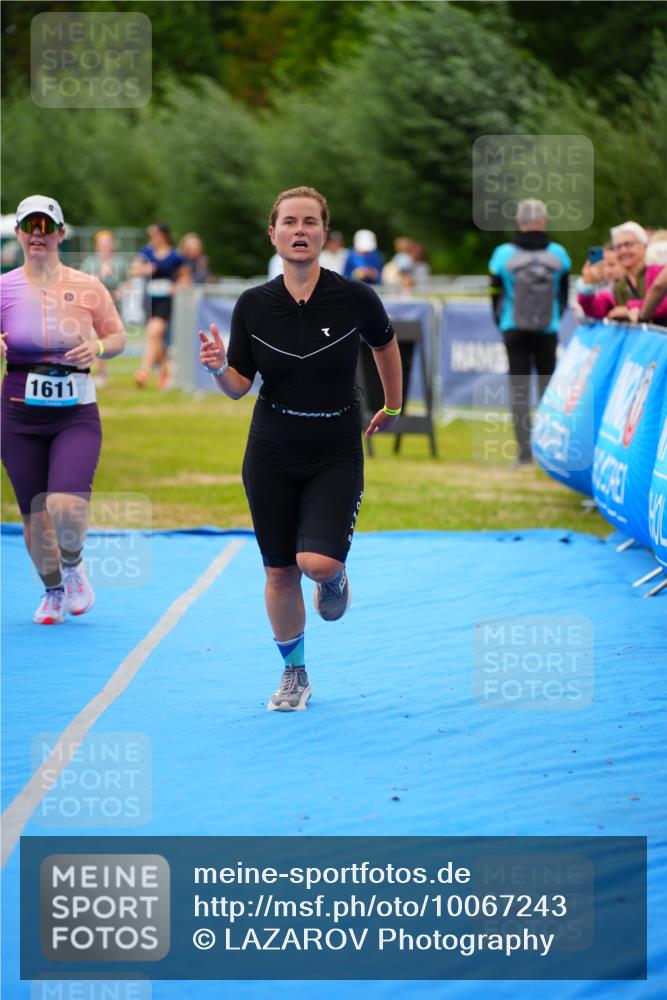 30.08.2026 - Elbe Triathlon Hamburg LAZAROV Photography http://msf.ph/oto/10067243 30.08.2026 12:22:47 Ziel 1609, 1611 meine-sportfotos.de