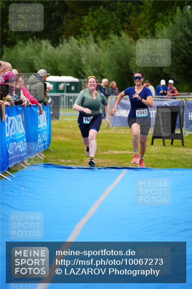 30.08.2026 - Elbe Triathlon Hamburg LAZAROV Photography http://msf.ph/oto/10067273 30.08.2026 12:22:55 Ziel 1540, 1543 meine-sportfotos.de
