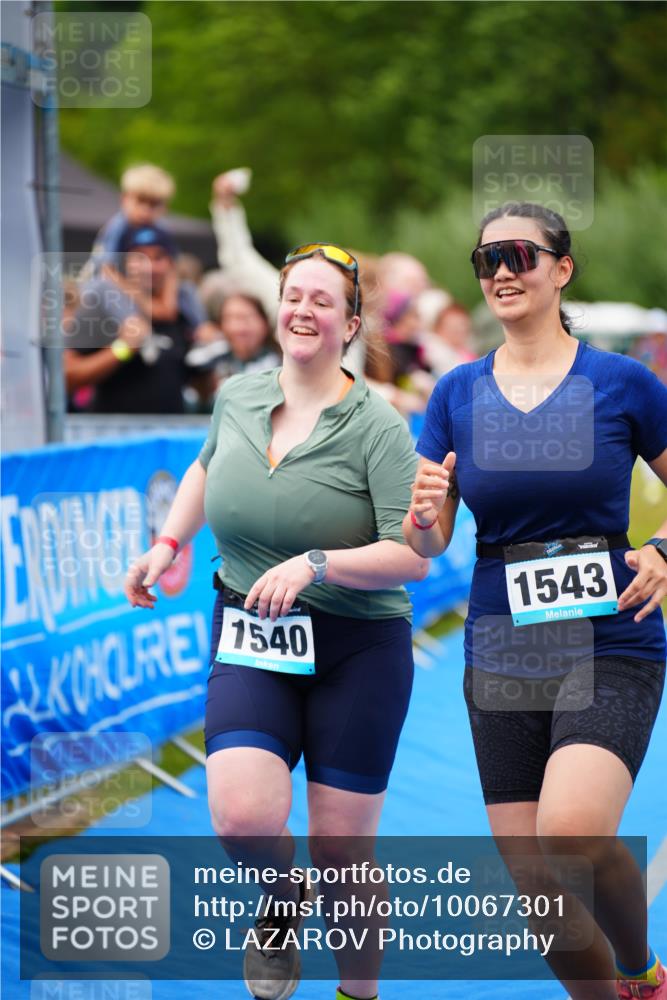 30.08.2026 - Elbe Triathlon Hamburg LAZAROV Photography http://msf.ph/oto/10067301 30.08.2026 12:22:58 Ziel 1540, 1543, 1711 meine-sportfotos.de