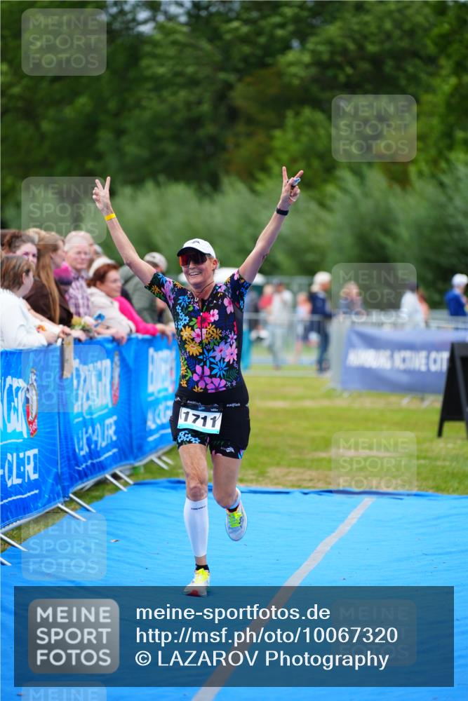 30.08.2026 - Elbe Triathlon Hamburg LAZAROV Photography http://msf.ph/oto/10067320 30.08.2026 12:23:04 Ziel 1711 meine-sportfotos.de