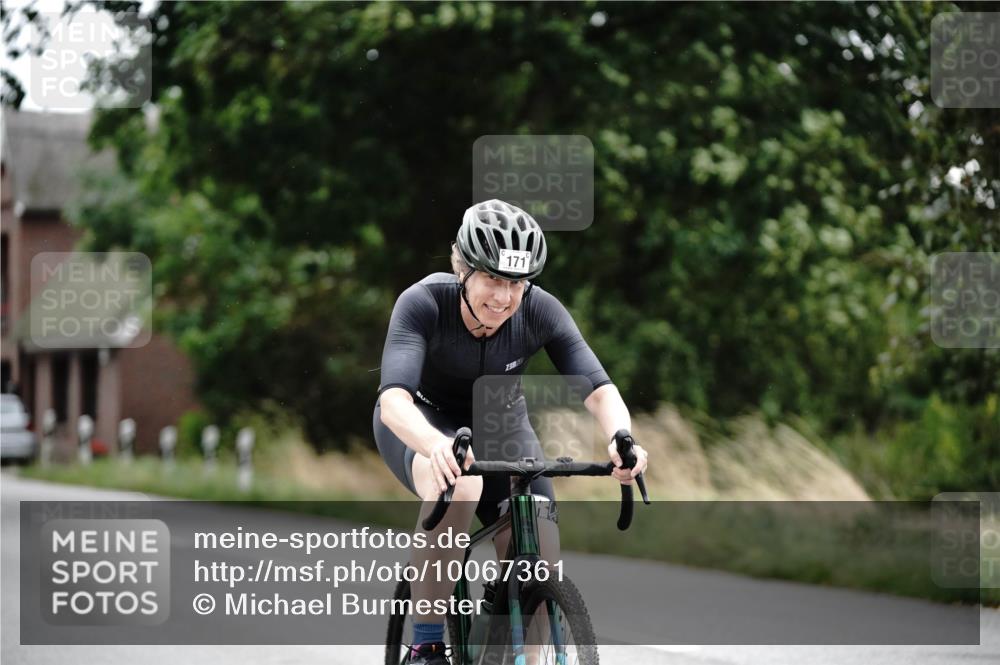 30.08.2026 - Elbe Triathlon Hamburg Michael Burmester http://msf.ph/oto/10067361 30.08.2026 15:38:57 Radfahren  meine-sportfotos.de