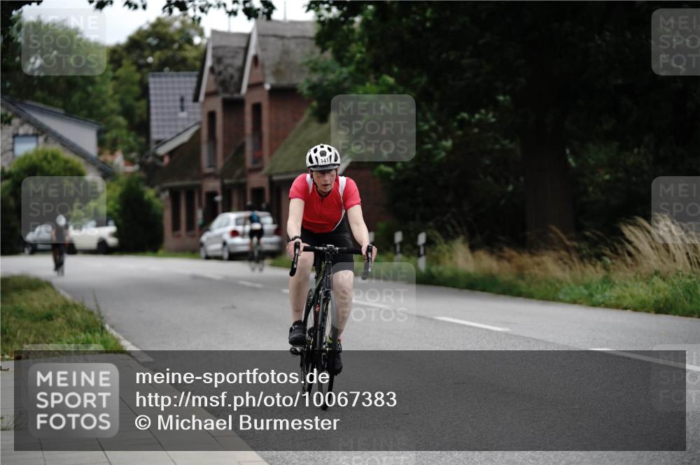 30.08.2026 - Elbe Triathlon Hamburg Michael Burmester http://msf.ph/oto/10067383 30.08.2026 15:39:27 Radfahren  meine-sportfotos.de