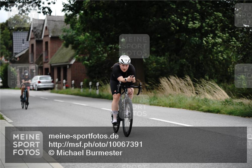 30.08.2026 - Elbe Triathlon Hamburg Michael Burmester http://msf.ph/oto/10067391 30.08.2026 15:39:32 Radfahren  meine-sportfotos.de