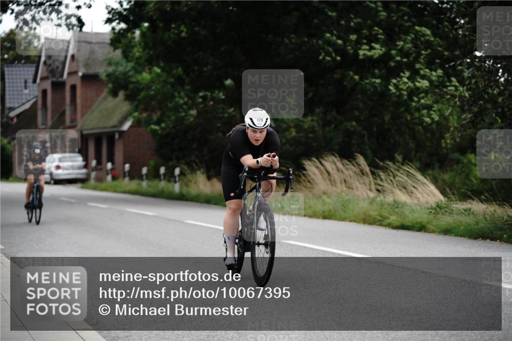 30.08.2026 - Elbe Triathlon Hamburg Michael Burmester http://msf.ph/oto/10067395 30.08.2026 15:39:33 Radfahren  meine-sportfotos.de