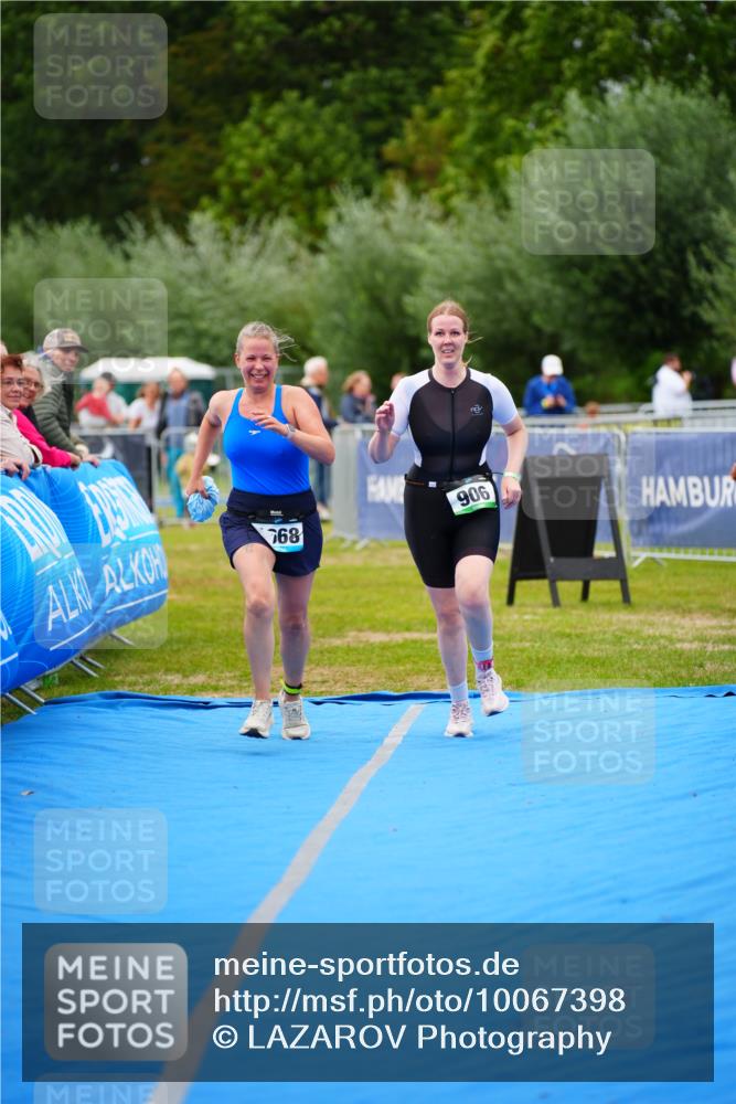 30.08.2026 - Elbe Triathlon Hamburg LAZAROV Photography http://msf.ph/oto/10067398 30.08.2026 12:23:21 Ziel 906, 1668 meine-sportfotos.de