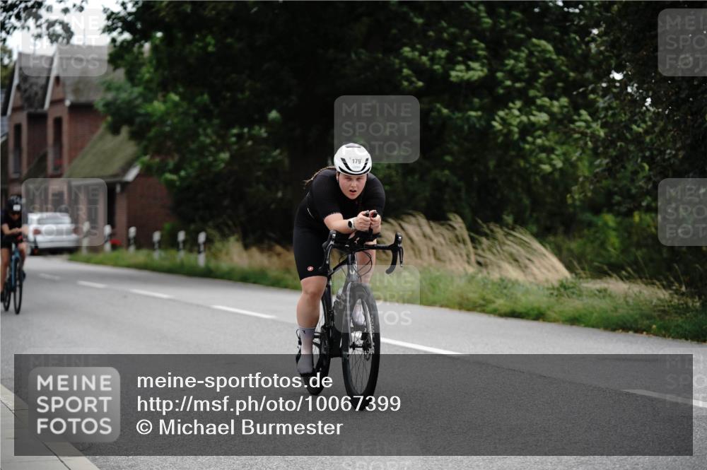 30.08.2026 - Elbe Triathlon Hamburg Michael Burmester http://msf.ph/oto/10067399 30.08.2026 15:39:33 Radfahren  meine-sportfotos.de