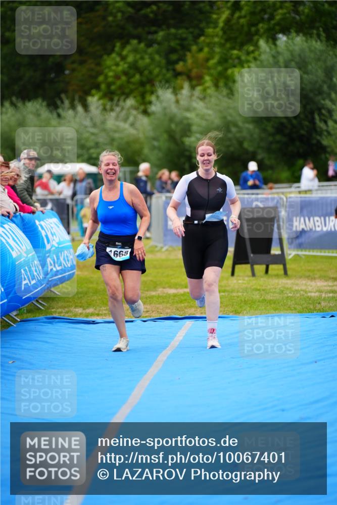 30.08.2026 - Elbe Triathlon Hamburg LAZAROV Photography http://msf.ph/oto/10067401 30.08.2026 12:23:21 Ziel 906, 1668 meine-sportfotos.de