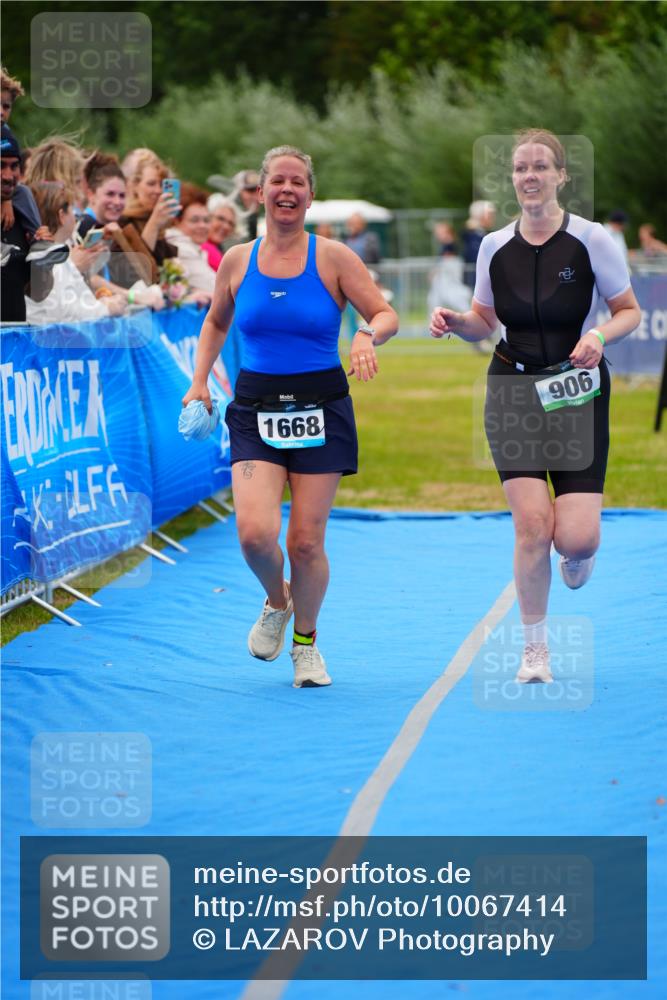 30.08.2026 - Elbe Triathlon Hamburg LAZAROV Photography http://msf.ph/oto/10067414 30.08.2026 12:23:22 Ziel 906, 1668 meine-sportfotos.de
