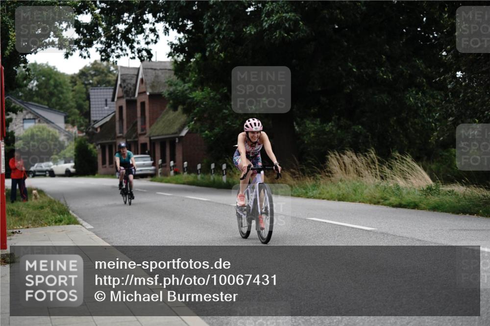 30.08.2026 - Elbe Triathlon Hamburg Michael Burmester http://msf.ph/oto/10067431 30.08.2026 15:41:06 Radfahren  meine-sportfotos.de