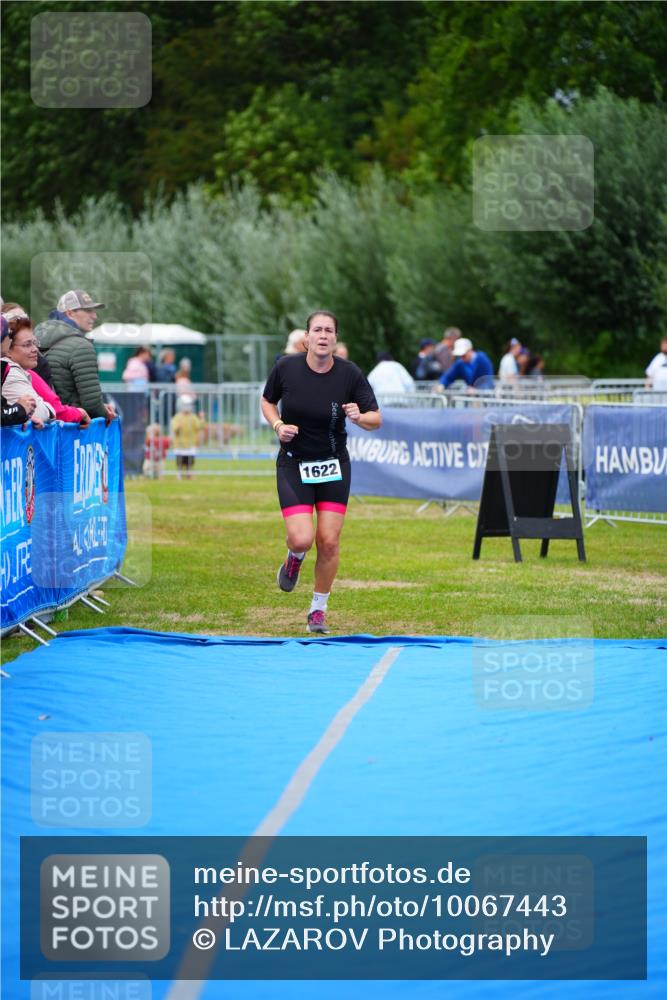 30.08.2026 - Elbe Triathlon Hamburg LAZAROV Photography http://msf.ph/oto/10067443 30.08.2026 12:23:47 Ziel 1622 meine-sportfotos.de