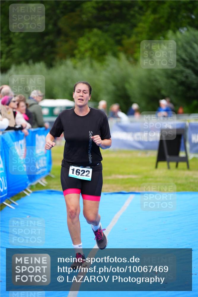 30.08.2026 - Elbe Triathlon Hamburg LAZAROV Photography http://msf.ph/oto/10067469 30.08.2026 12:23:50 Ziel 1622 meine-sportfotos.de