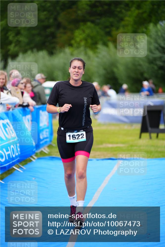 30.08.2026 - Elbe Triathlon Hamburg LAZAROV Photography http://msf.ph/oto/10067473 30.08.2026 12:23:51 Ziel 1622 meine-sportfotos.de