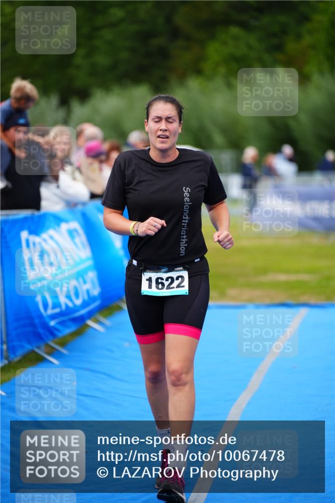 30.08.2026 - Elbe Triathlon Hamburg LAZAROV Photography http://msf.ph/oto/10067478 30.08.2026 12:23:51 Ziel 1622 meine-sportfotos.de