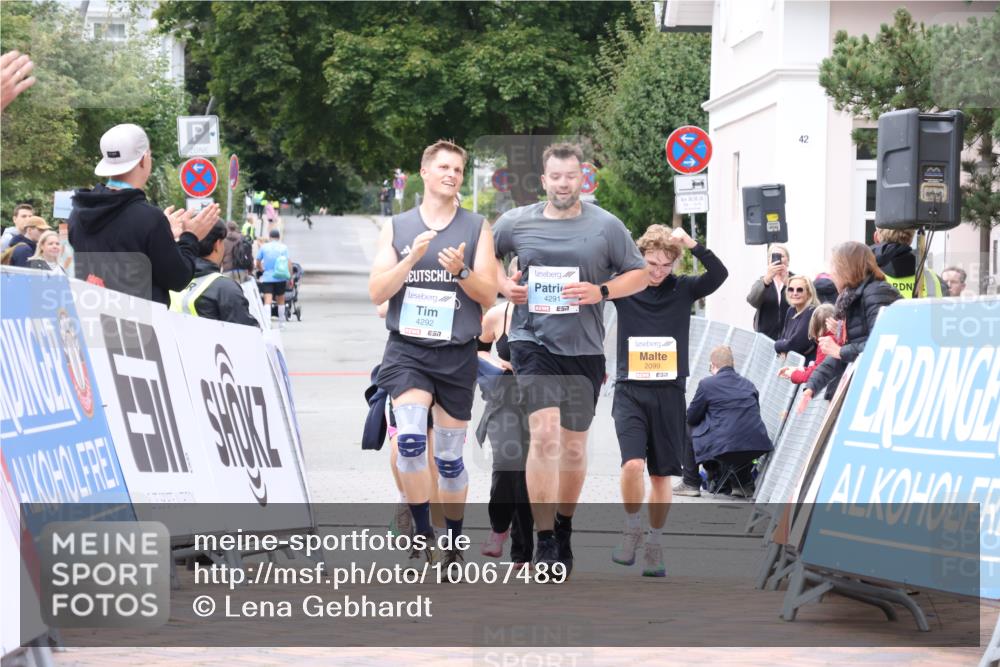 30.08.2026 - Blankeneser Heldenlauf Lena Gebhardt http://msf.ph/oto/10067489 30.08.2026 13:07:25 Ziel  meine-sportfotos.de