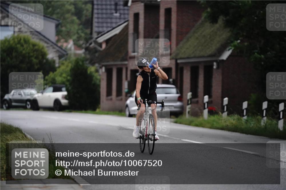 30.08.2026 - Elbe Triathlon Hamburg Michael Burmester http://msf.ph/oto/10067520 30.08.2026 15:44:02 Radfahren  meine-sportfotos.de