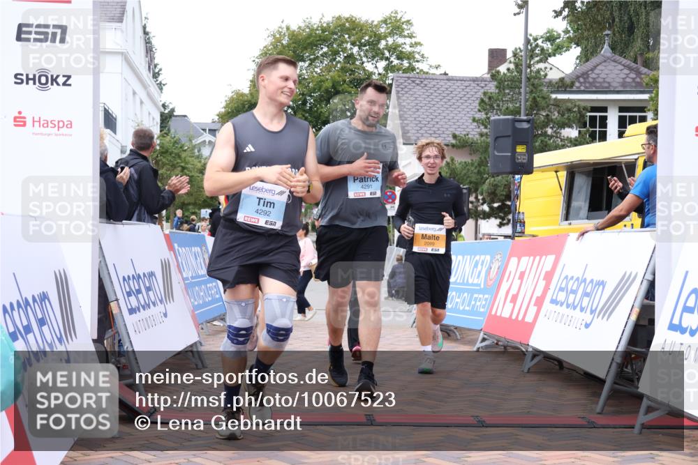 30.08.2026 - Blankeneser Heldenlauf Lena Gebhardt http://msf.ph/oto/10067523 30.08.2026 13:07:30 Ziel 2099, 2100, 2101, 4291, 4292 meine-sportfotos.de