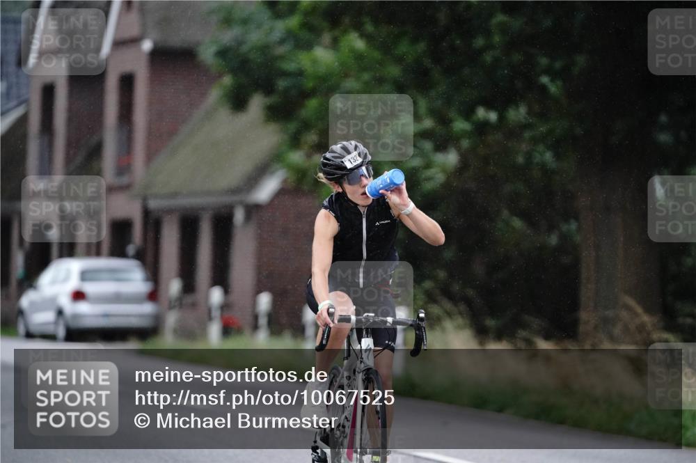 30.08.2026 - Elbe Triathlon Hamburg Michael Burmester http://msf.ph/oto/10067525 30.08.2026 15:44:04 Radfahren  meine-sportfotos.de