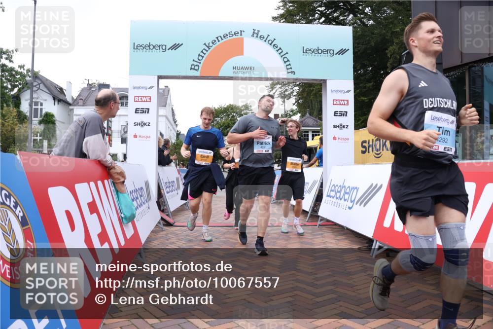 30.08.2026 - Blankeneser Heldenlauf Lena Gebhardt http://msf.ph/oto/10067557 30.08.2026 13:07:31 Ziel 2099, 2100, 2101, 4291, 4292 meine-sportfotos.de