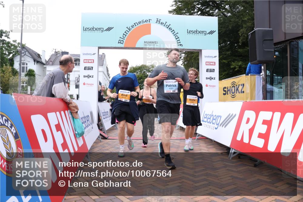 30.08.2026 - Blankeneser Heldenlauf Lena Gebhardt http://msf.ph/oto/10067564 30.08.2026 13:07:32 Ziel 2099, 2100, 2101, 4291, 4292 meine-sportfotos.de