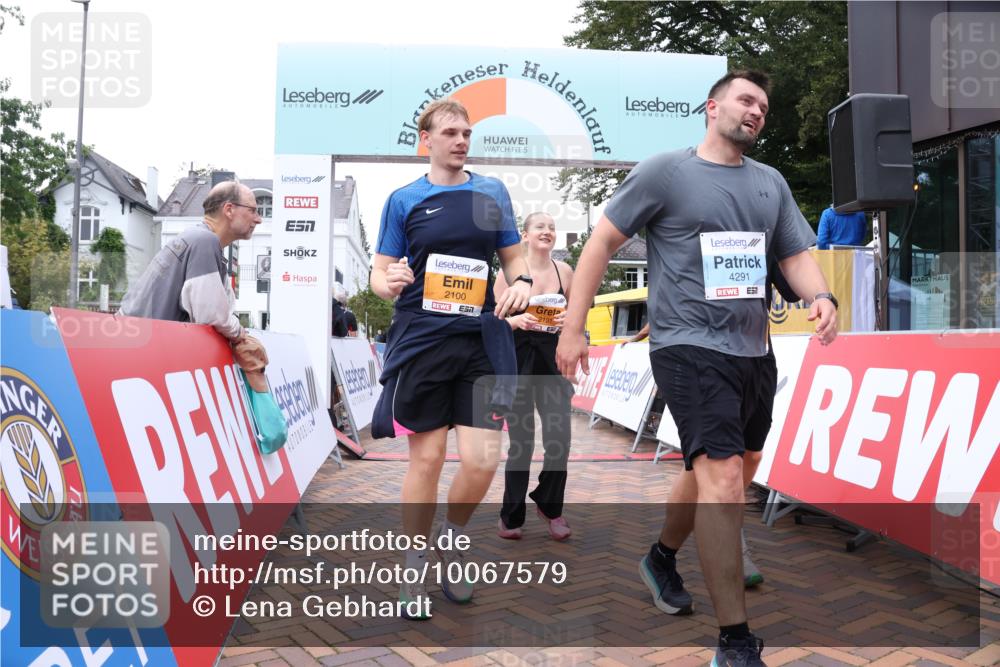 30.08.2026 - Blankeneser Heldenlauf Lena Gebhardt http://msf.ph/oto/10067579 30.08.2026 13:07:32 Ziel 2099, 2100, 2101, 4291, 4292 meine-sportfotos.de