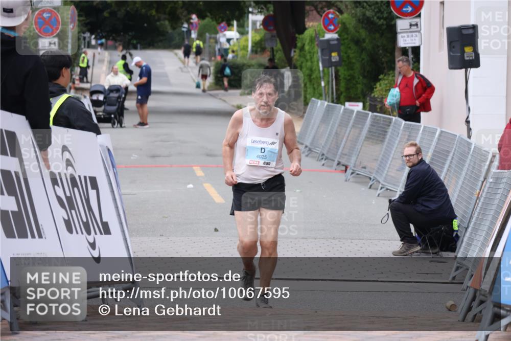 30.08.2026 - Blankeneser Heldenlauf Lena Gebhardt http://msf.ph/oto/10067595 30.08.2026 13:09:19 Ziel  meine-sportfotos.de