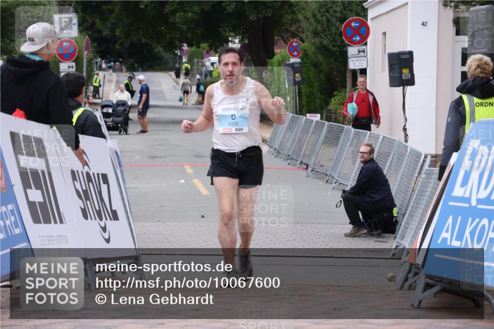 30.08.2026 - Blankeneser Heldenlauf Lena Gebhardt http://msf.ph/oto/10067600 30.08.2026 13:09:21 Ziel  meine-sportfotos.de