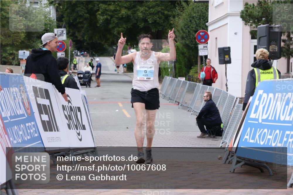 30.08.2026 - Blankeneser Heldenlauf Lena Gebhardt http://msf.ph/oto/10067608 30.08.2026 13:09:22 Ziel 4025 meine-sportfotos.de