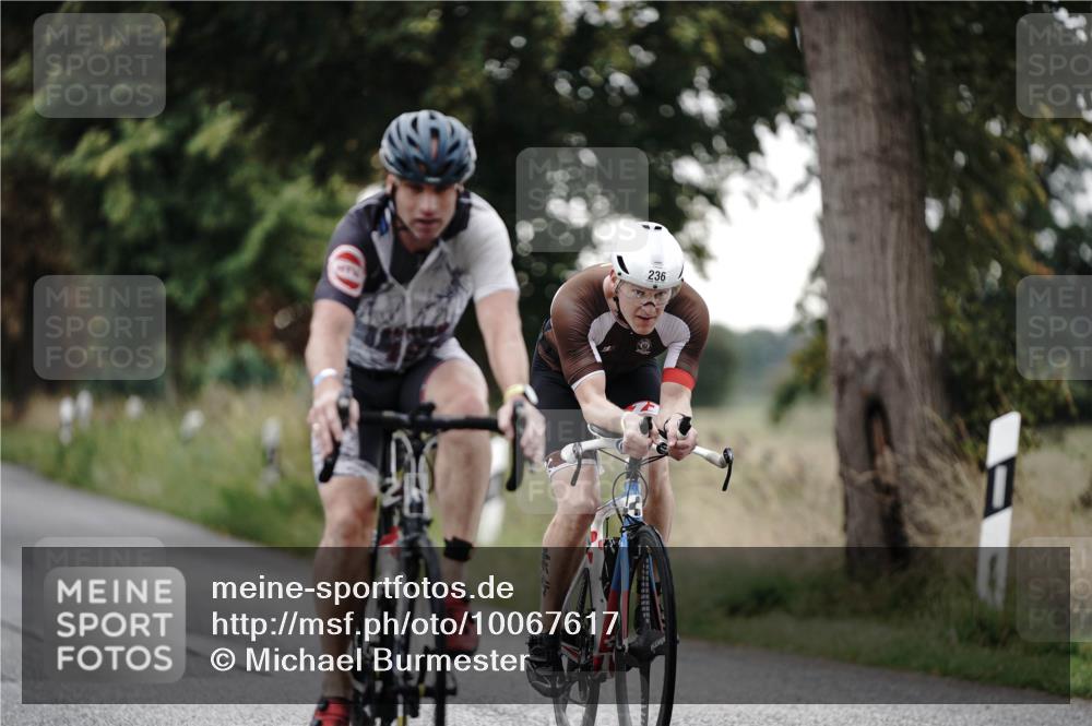 30.08.2026 - Elbe Triathlon Hamburg Michael Burmester http://msf.ph/oto/10067617 30.08.2026 09:18:06 Radfahren 236, 281, 386 meine-sportfotos.de