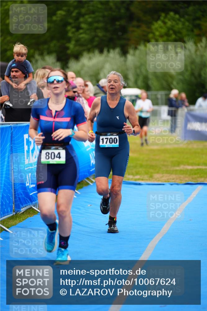 30.08.2026 - Elbe Triathlon Hamburg LAZAROV Photography http://msf.ph/oto/10067624 30.08.2026 12:24:37 Ziel 804, 1602, 1672, 1700 meine-sportfotos.de