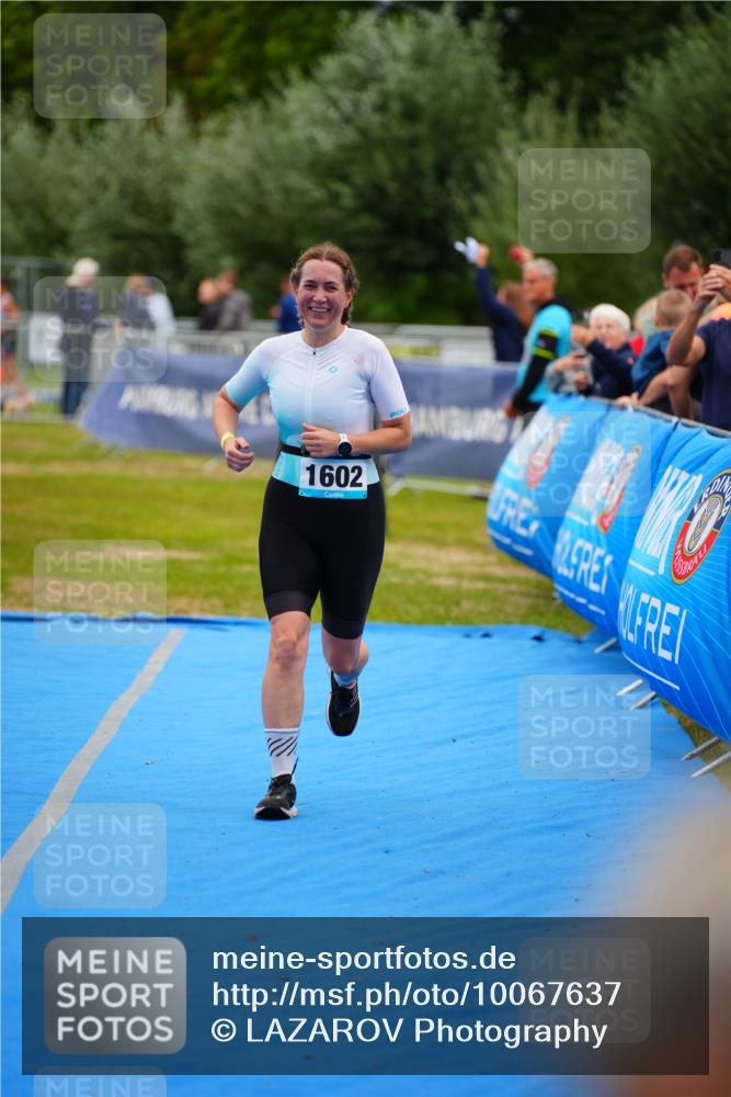 30.08.2026 - Elbe Triathlon Hamburg LAZAROV Photography http://msf.ph/oto/10067637 30.08.2026 12:24:45 Ziel 1602 meine-sportfotos.de